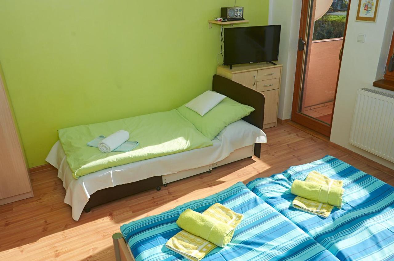 Vila Rhea Važec Exteriör bild