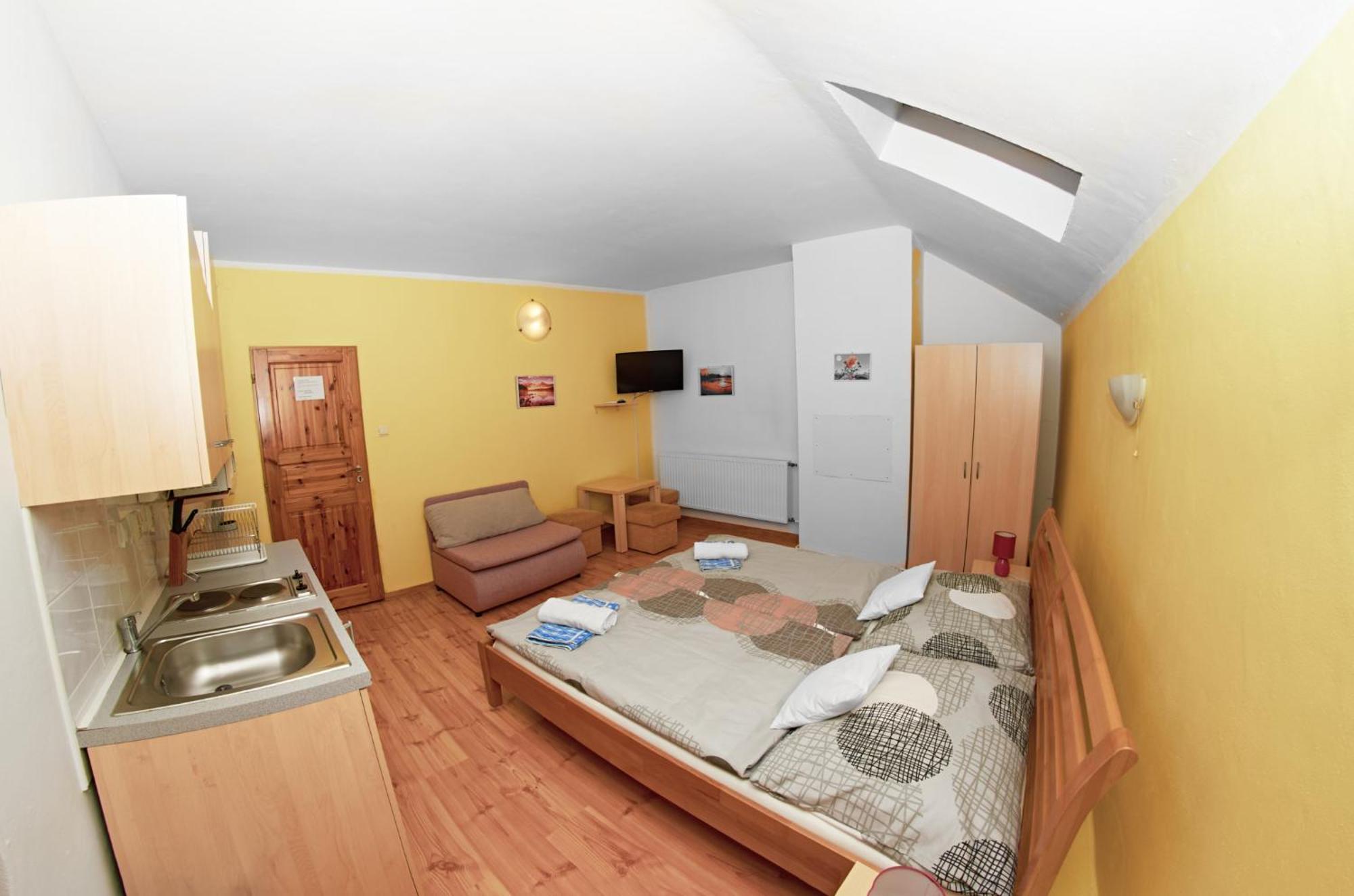 Vila Rhea Važec Exteriör bild