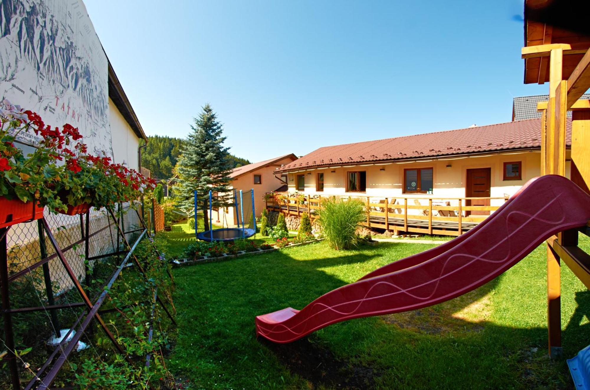 Vila Rhea Važec Exteriör bild