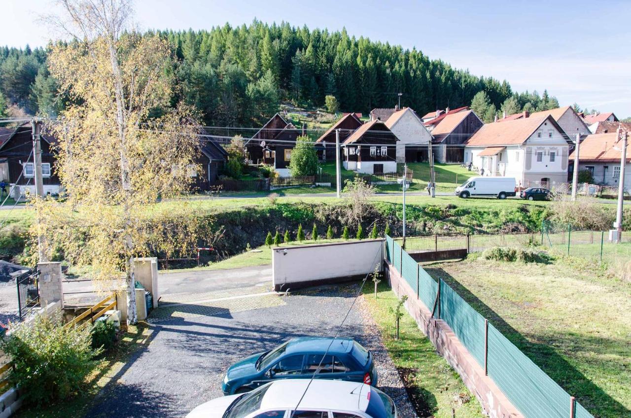 Vila Rhea Lägenhet Važec Exteriör bild